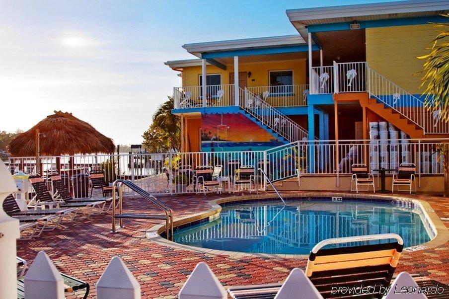 Bay Palms Waterfront Resort - Hotel And Marina سانت بيتي بيتش المرافق الصورة